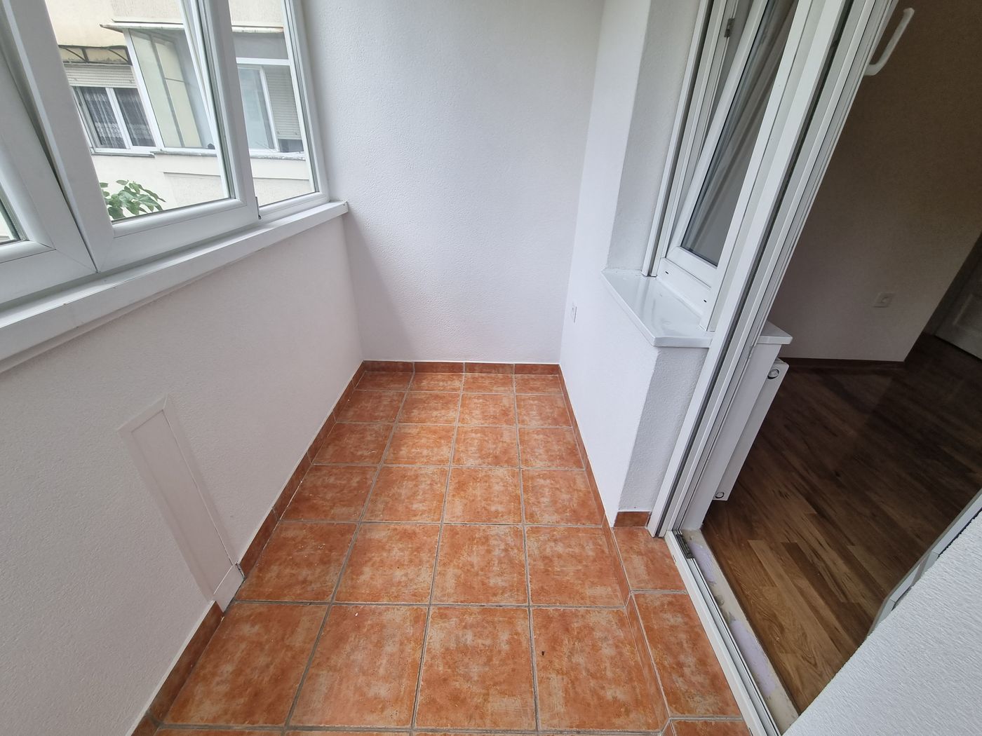 Uknjižen četvorosoban stan savršenog rasporeda   062 792 583 5