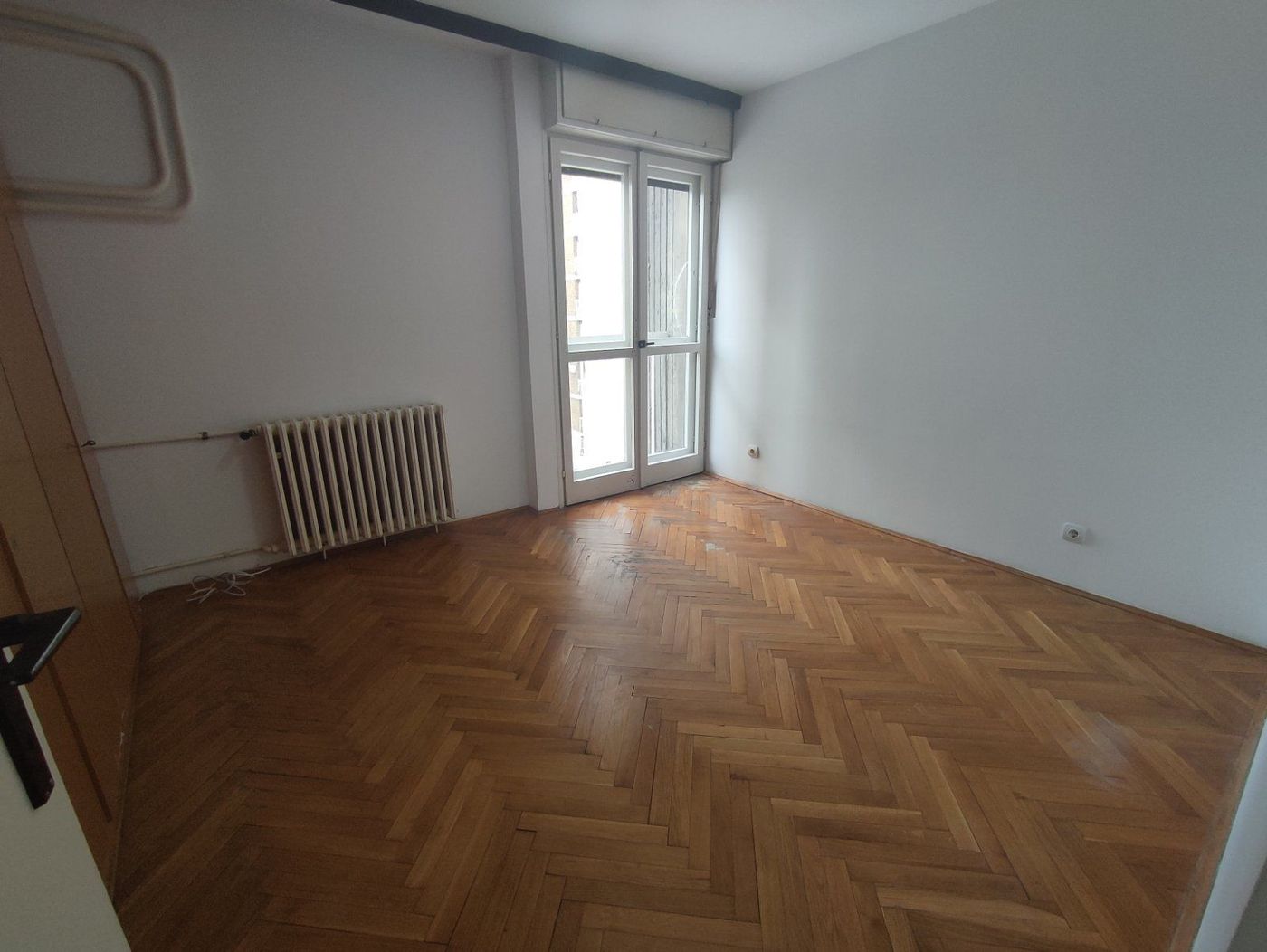 Uknjižen   retko u ponudi    062 792 583 3