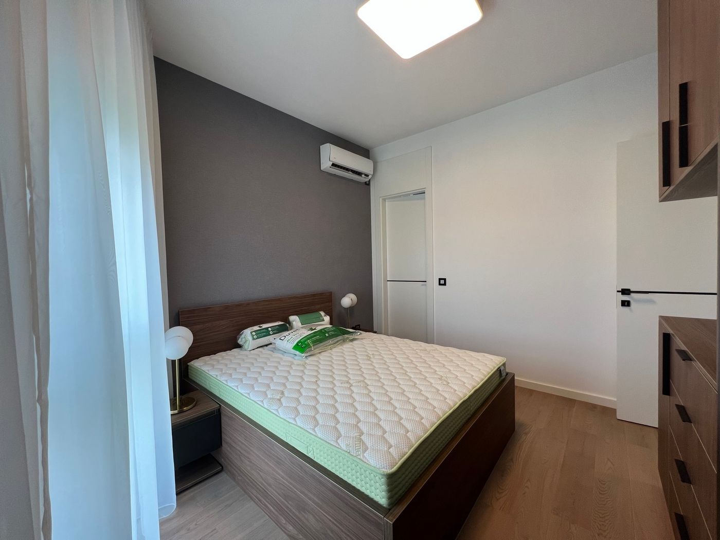 Lipov gaj   povrat PDV a   NOV  petosoban  namešten   062 792 583 4