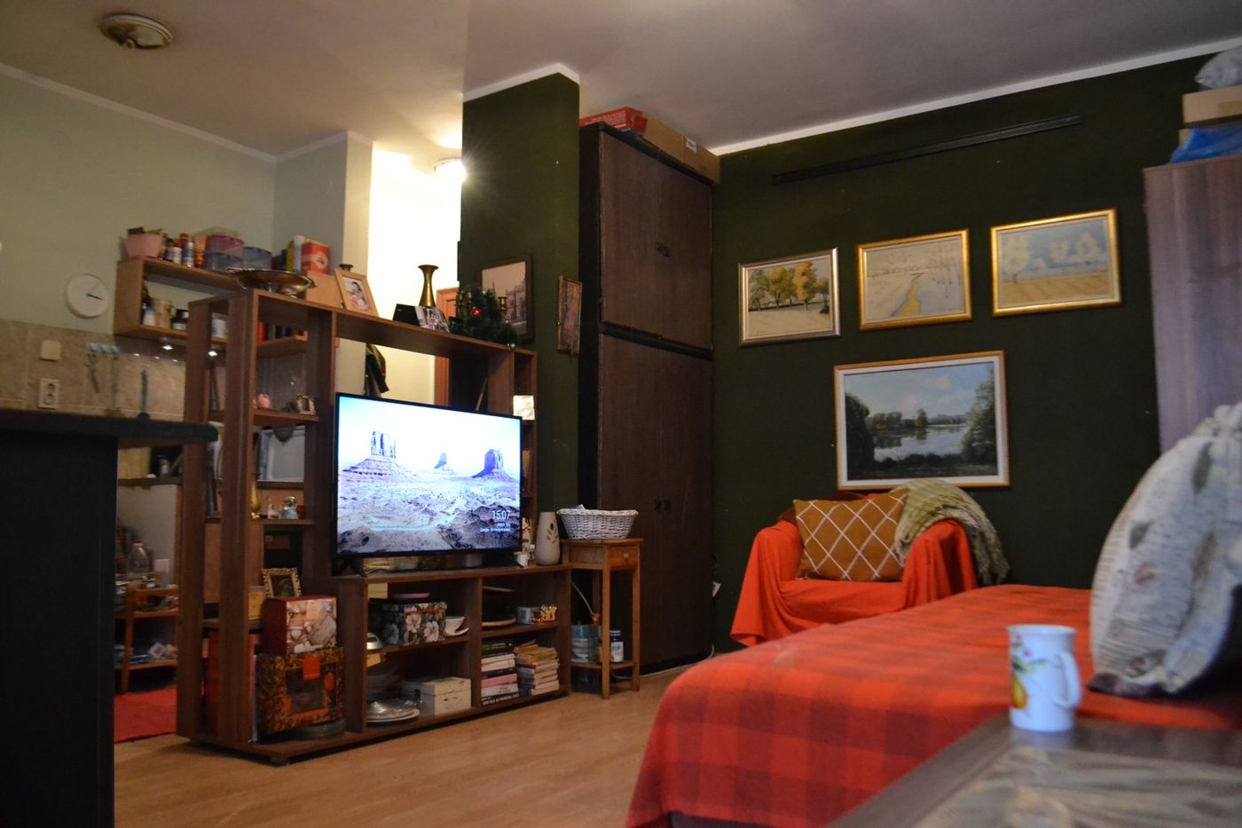 Uknjižen   odlična garsonjera   hitna prodaja   062 792 583 4