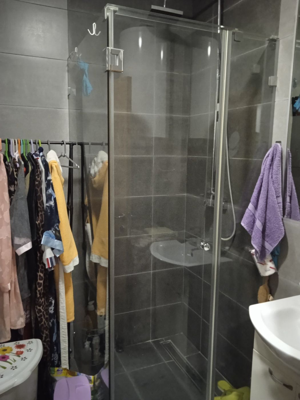 Nije fiksno   hitna prodaja   uknjižen stan   062 792 583 3