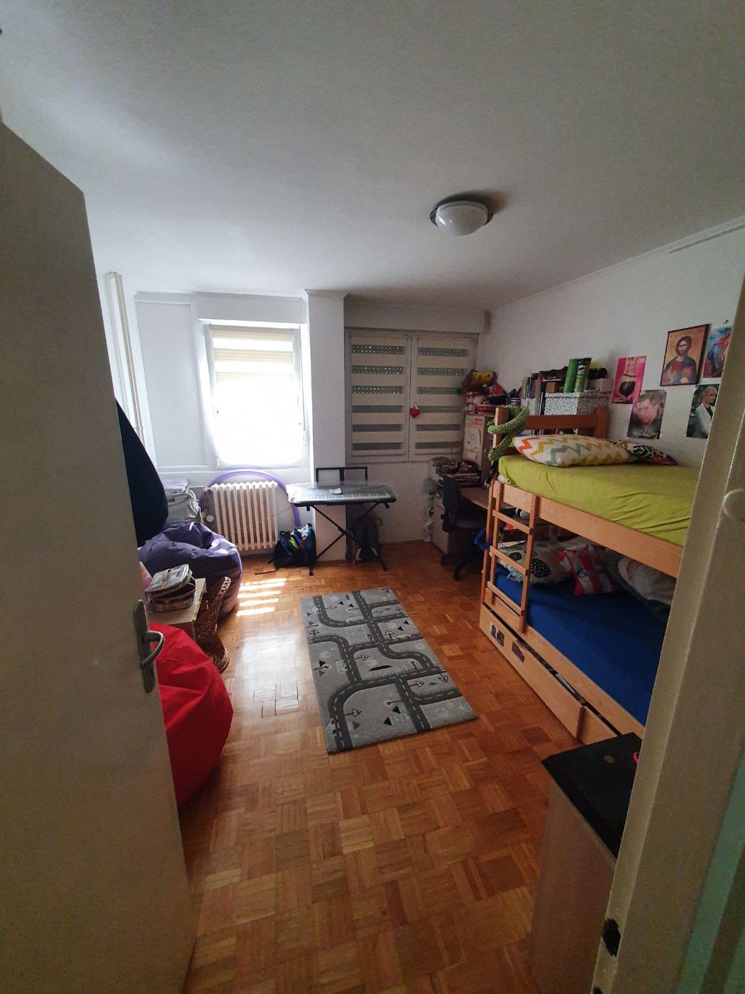 Uknjižen troiposoban stan   dogovor   062 792 583 3