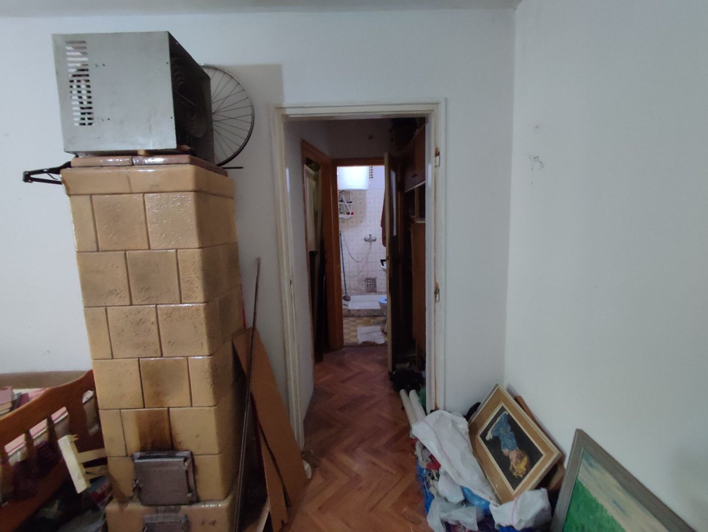 Uknjižen   odlična investicija   48m2   062 792 583 4