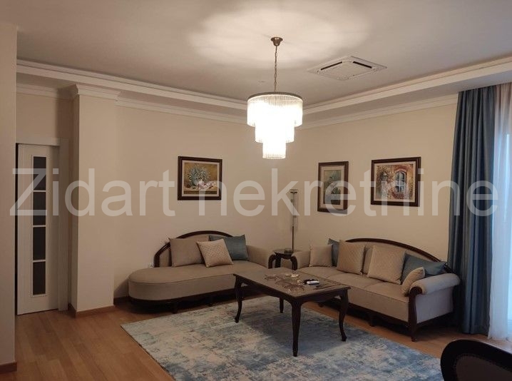 Lux penthaus sa bazenom na krovnoj terasi, zelenilom i 2 garažna mesta 2