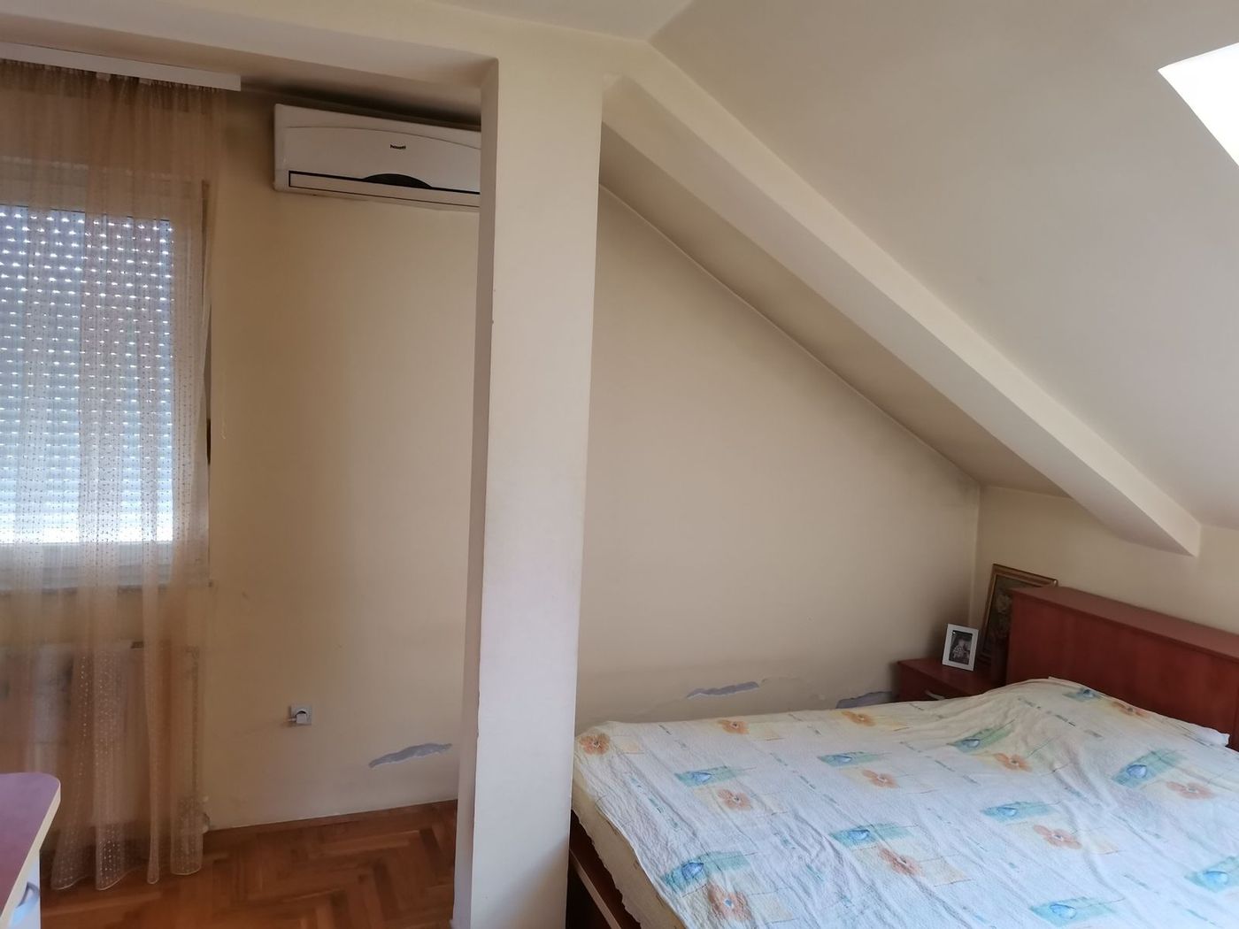 Uknjižen   namešten   odličan petosoban stan   062 792 583 4