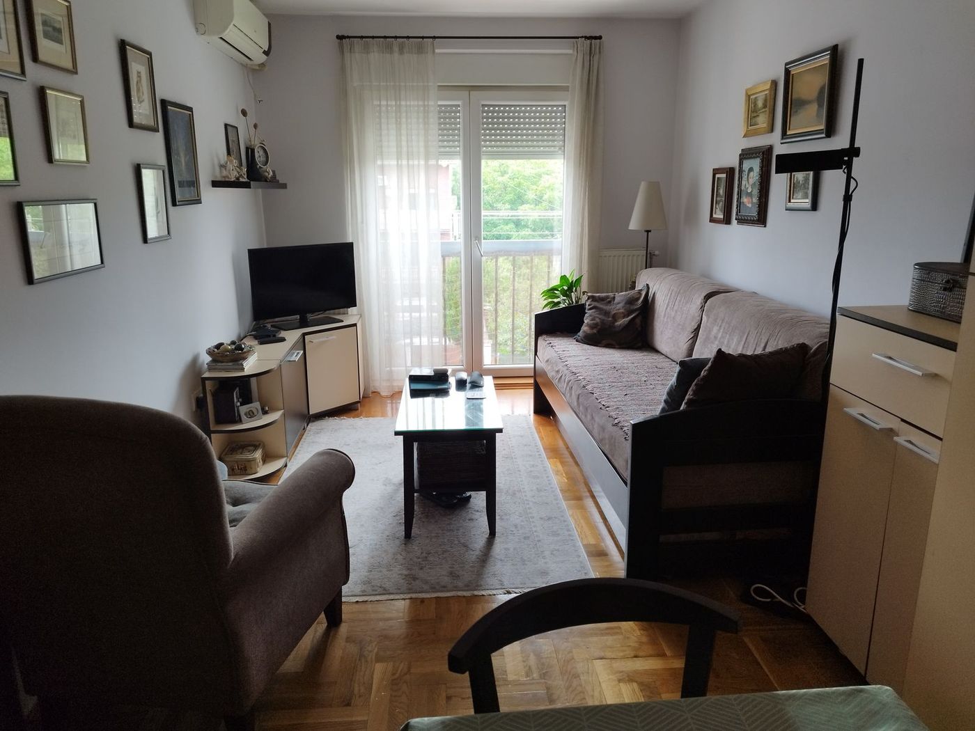 Uknjižen jednoiposoban stan od 41m2    062 792 583 1