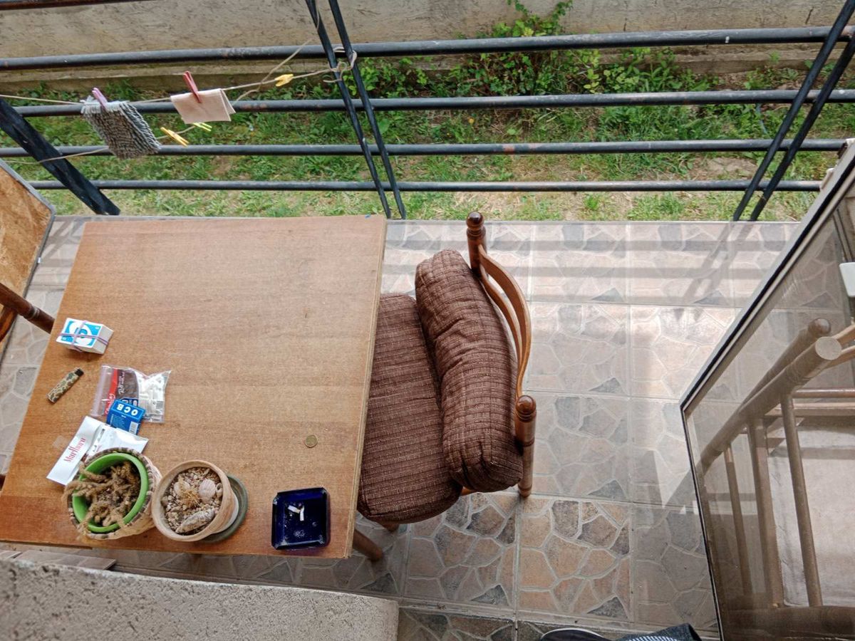 Blok Milana Tepića   uknjižen jednoiposoban stan   062 792 583 4