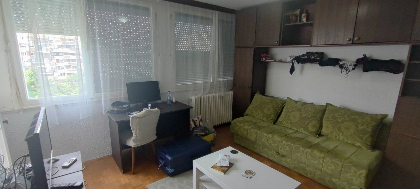 Odličan jednosoban stan   kod Limanske pijace   062 792 583 2