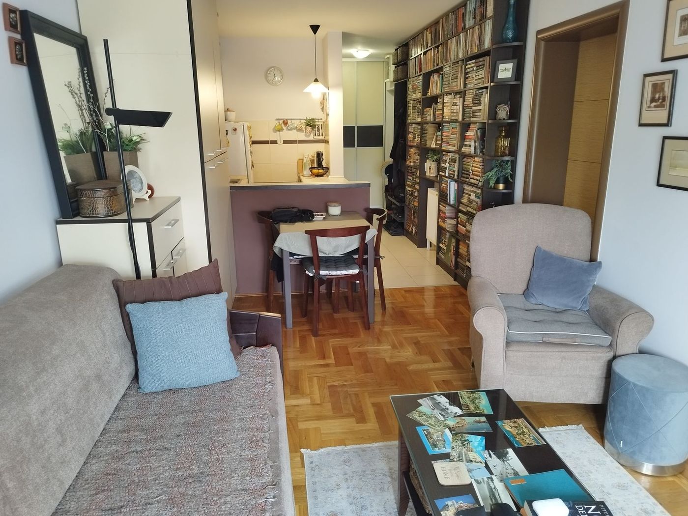 Uknjižen jednoiposoban stan od 41m2    062 792 583 2