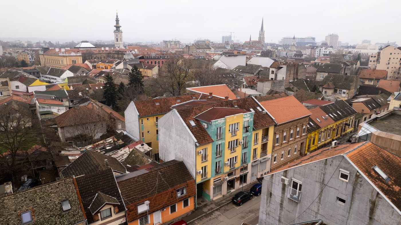 Uknjižen   strogi centar   namešten   062 792 583 5