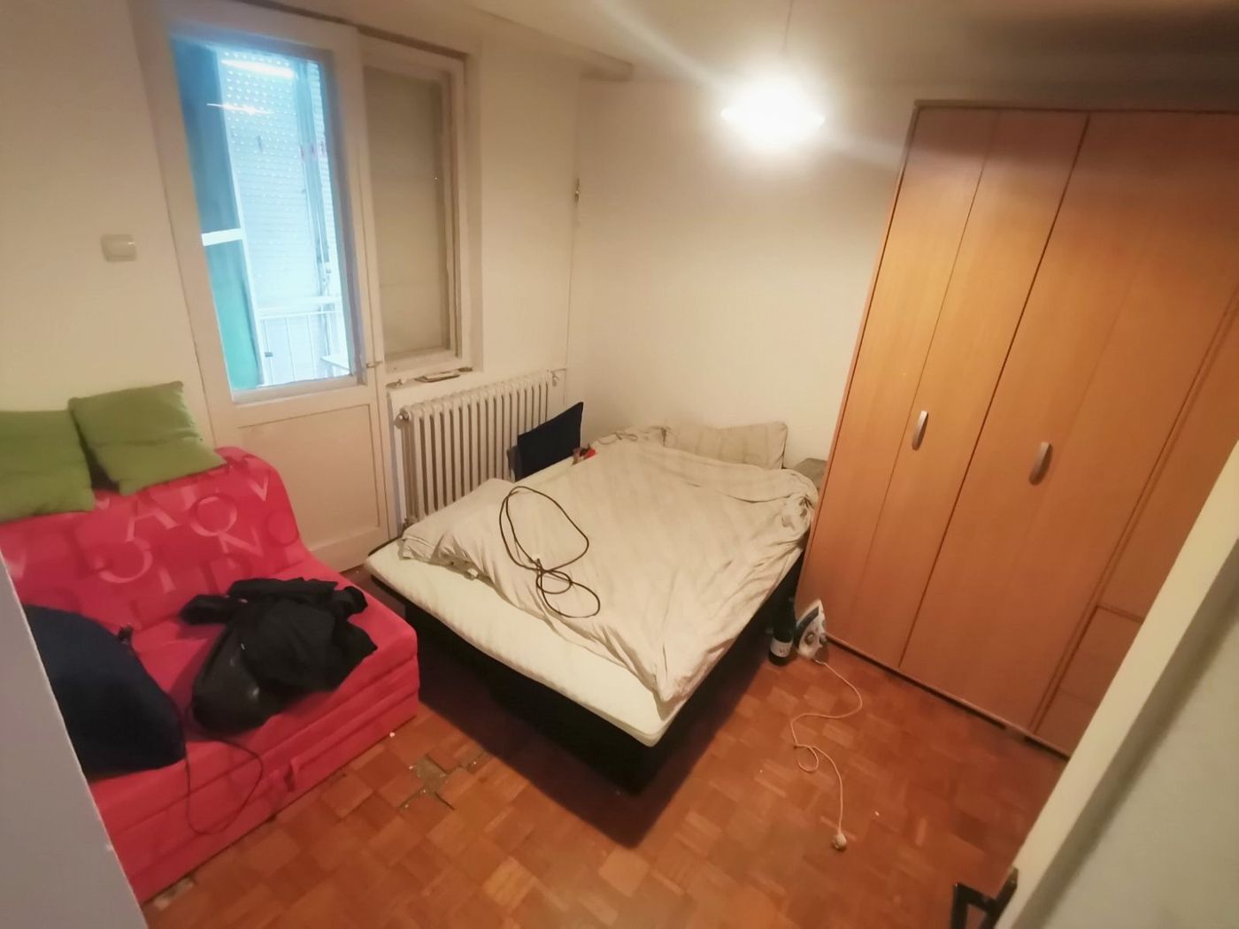 Uknjižen   odličan dvosoban stan   062 792 583 3