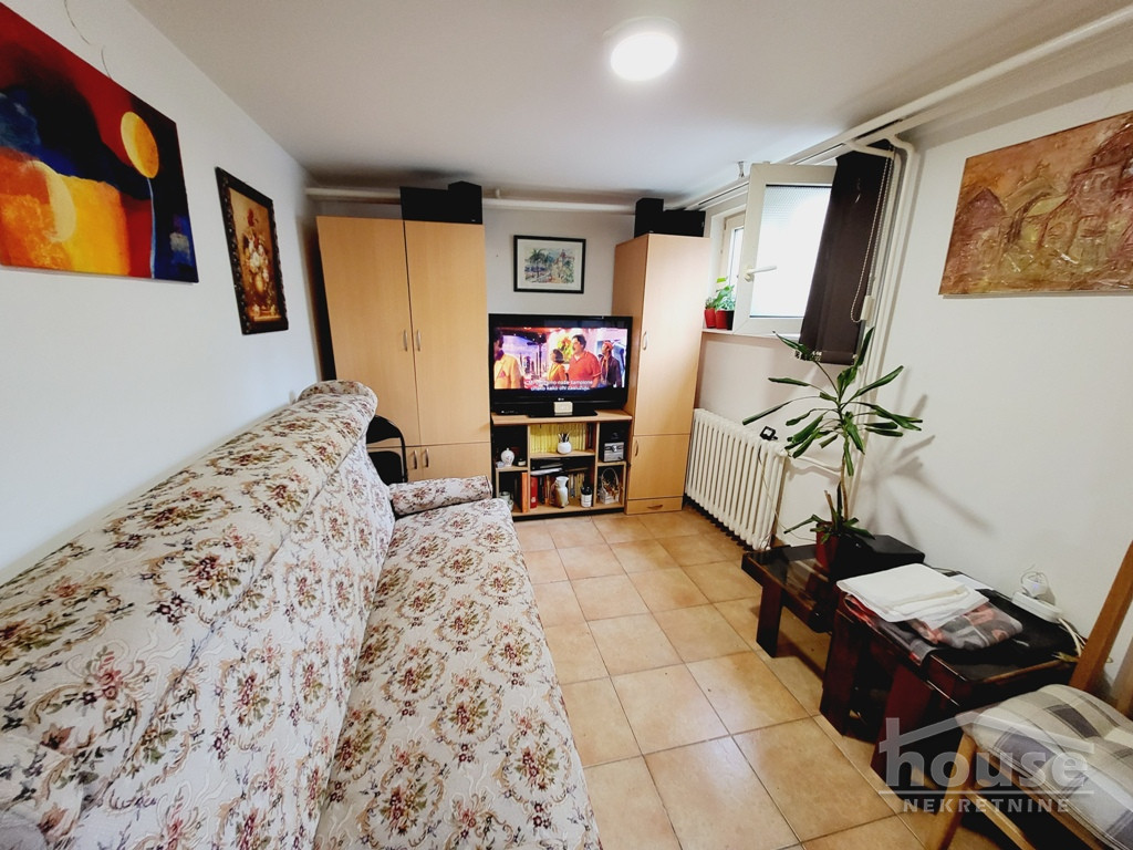 Stan,NOVI SAD,BULEVAR 30m2,50470€ , ID: 1053938 6