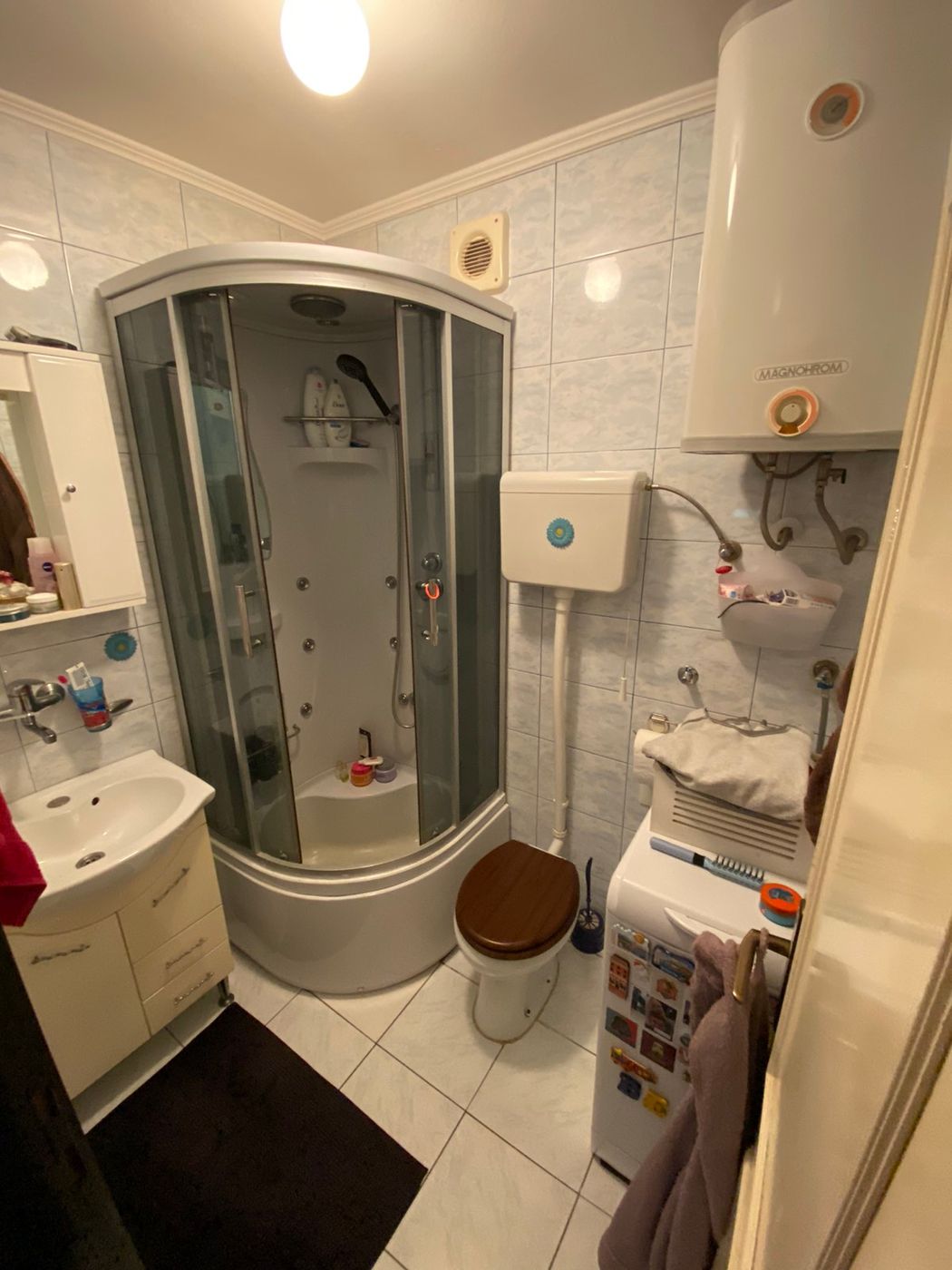 Laze Kostića   idealno za studente    062 792 583 4