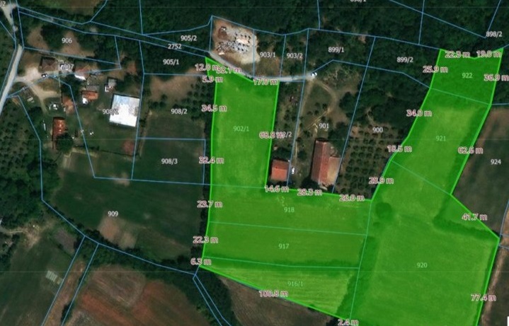 Plac Parcani 210ari gradsko gradj zemlj sa sopstvenim izvorom 1