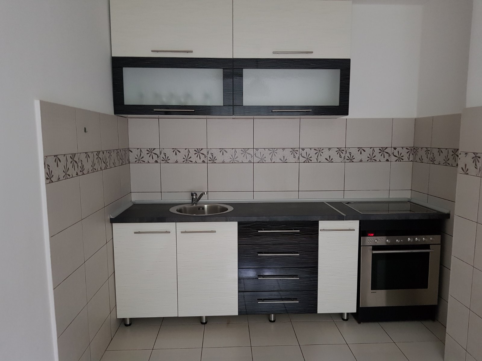 Sprat Kuće sa Garažom 8