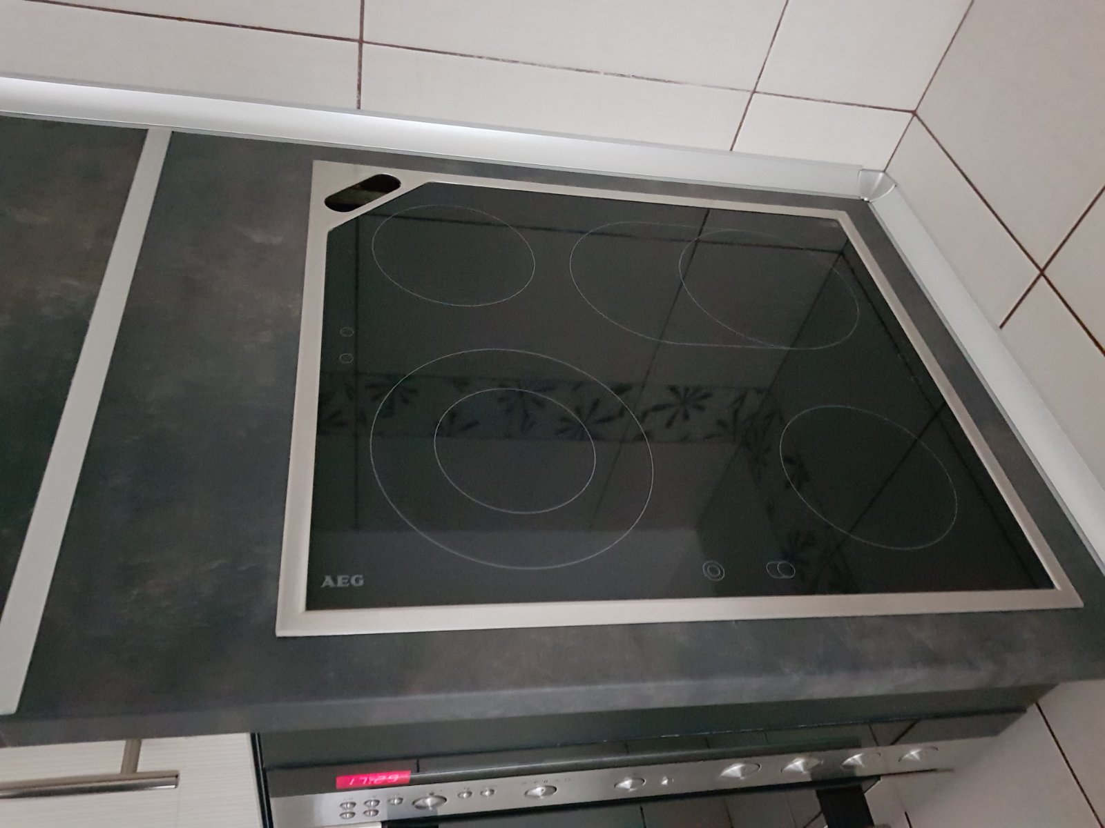 Sprat Kuće sa Garažom 9