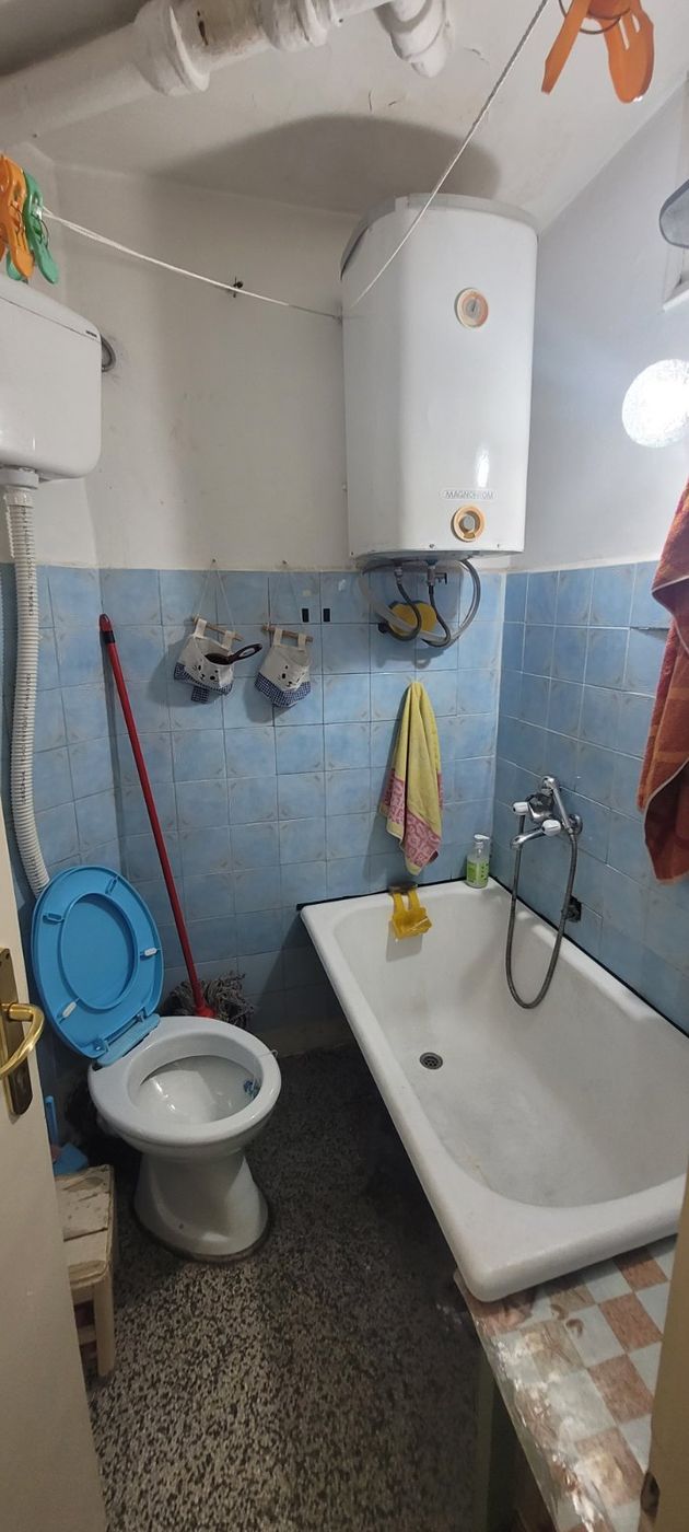 Uknjižen jednosoban   podrum 5m2   odličan   062 792 583 4