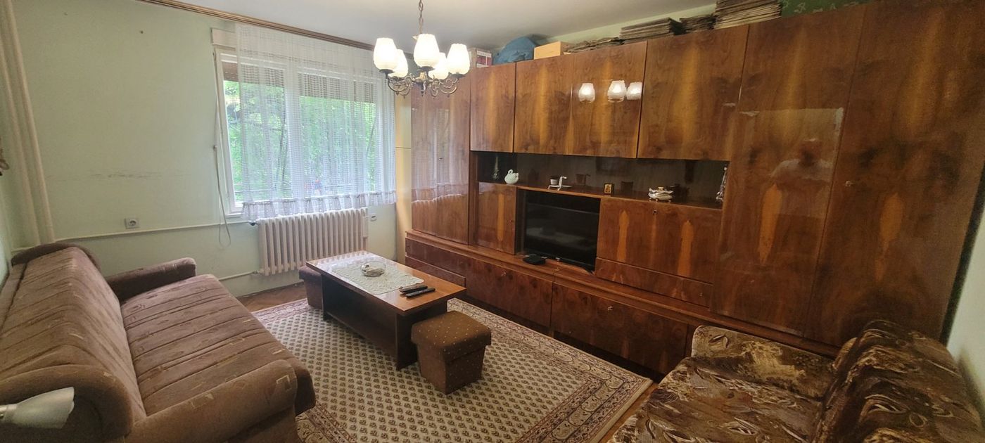 Uknjižen jednosoban   podrum 5m2   odličan   062 792 583 2