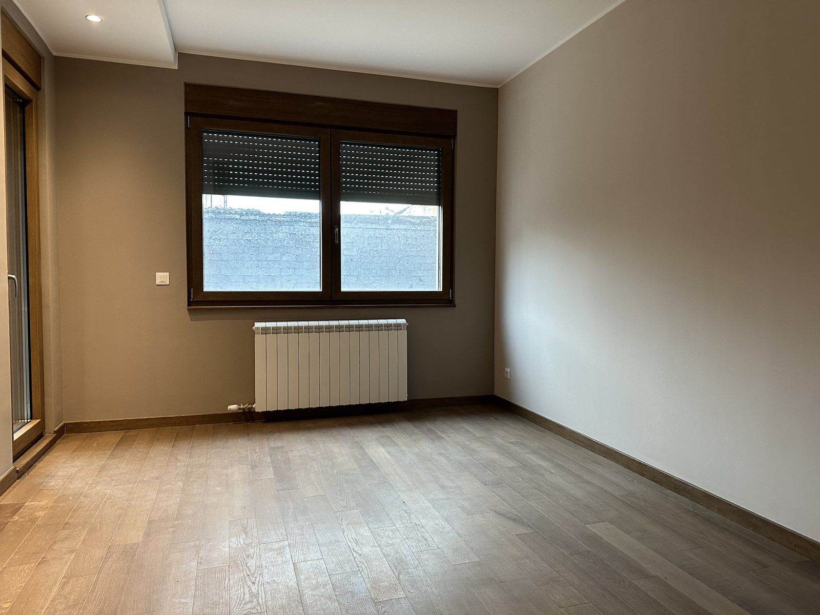 LUX 2 5 soban stan Vukov Spomenik 4