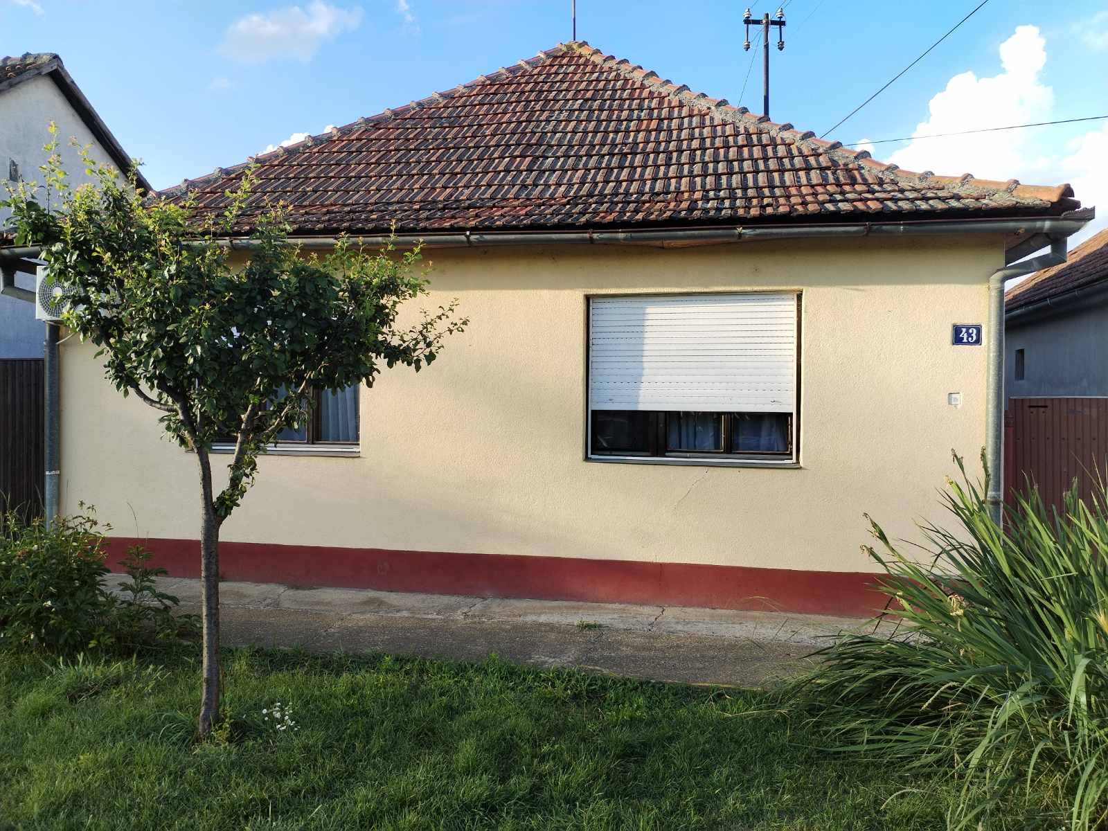 Kuća na prodaju u širem centru grada 1