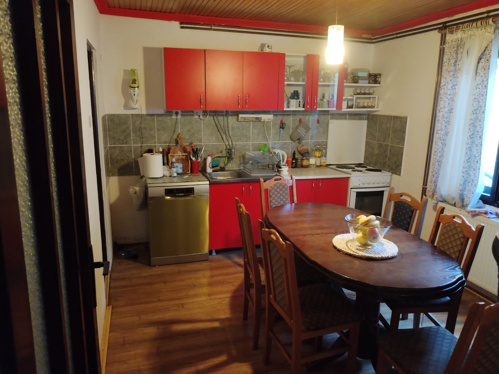 Kuća na prodaju u širem centru grada 2