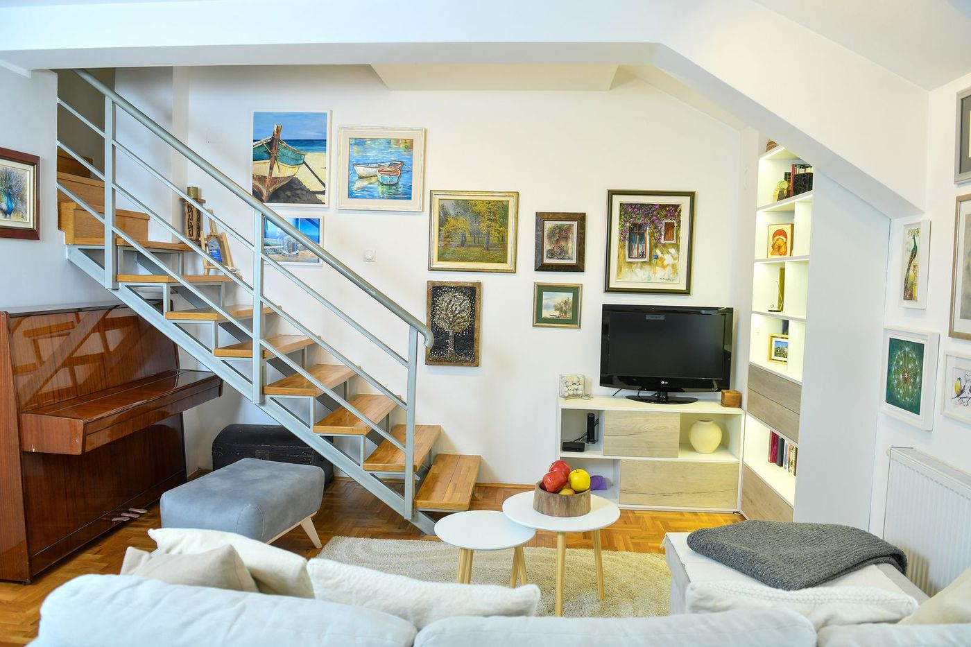 Savršen porodični stan   parking za stanare   062 792 583 1