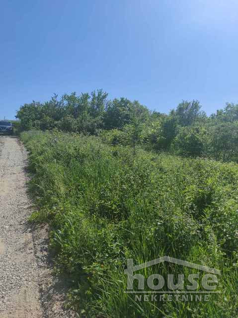 Plac,LEDINCI NOVI,VIKEND ZONA6250m2,  128750€ , ID: 7080910 1