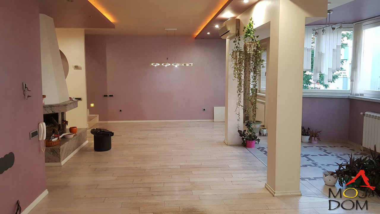 Stan,NOVI SAD,BULEVAR,kv: 174, € 268500, ID: 1026599 2