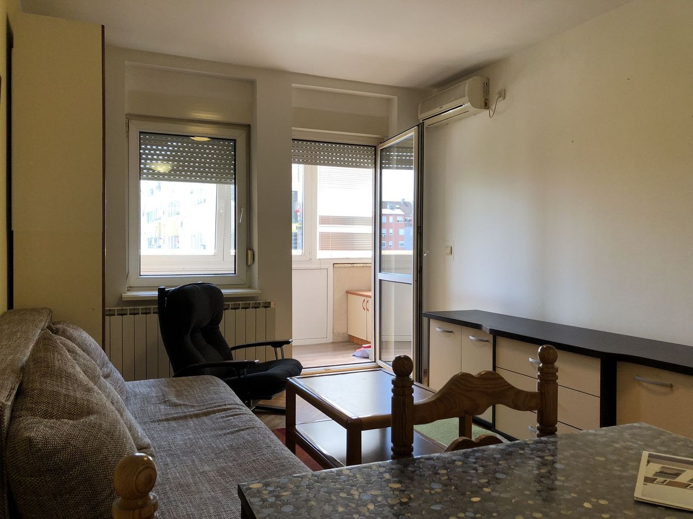 Uknjižen   namešten   jedna od najtraženijih lokacija   062 792 583 3