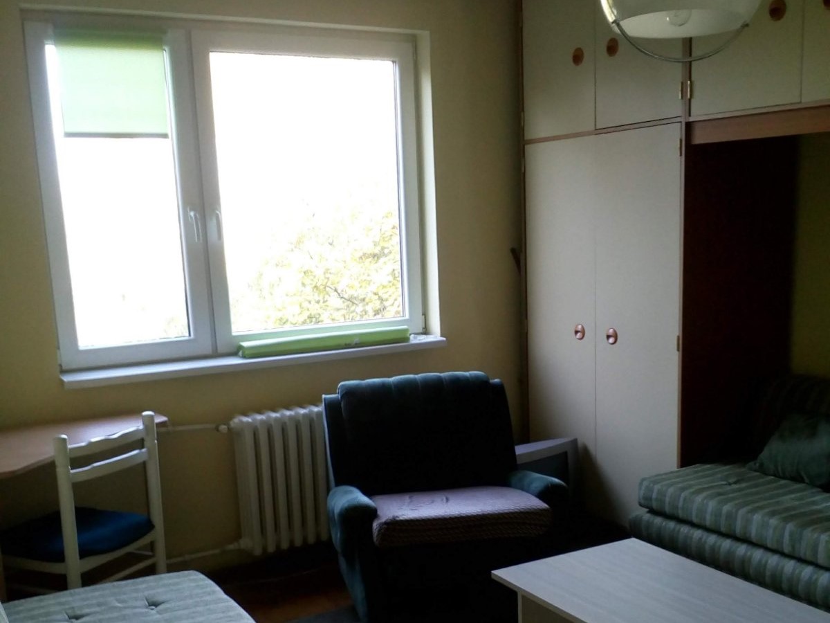 Uknjižen   odličan dvosoban stan   062 792 583 2