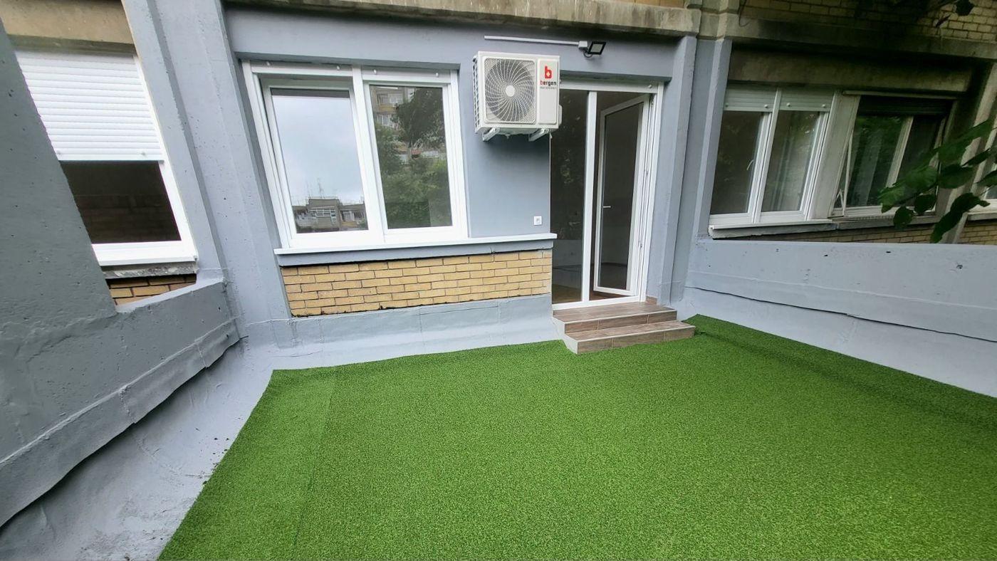 Kompletno renoviran   uknjižen stan   gratis terasa od 20m2   062 792 583 4