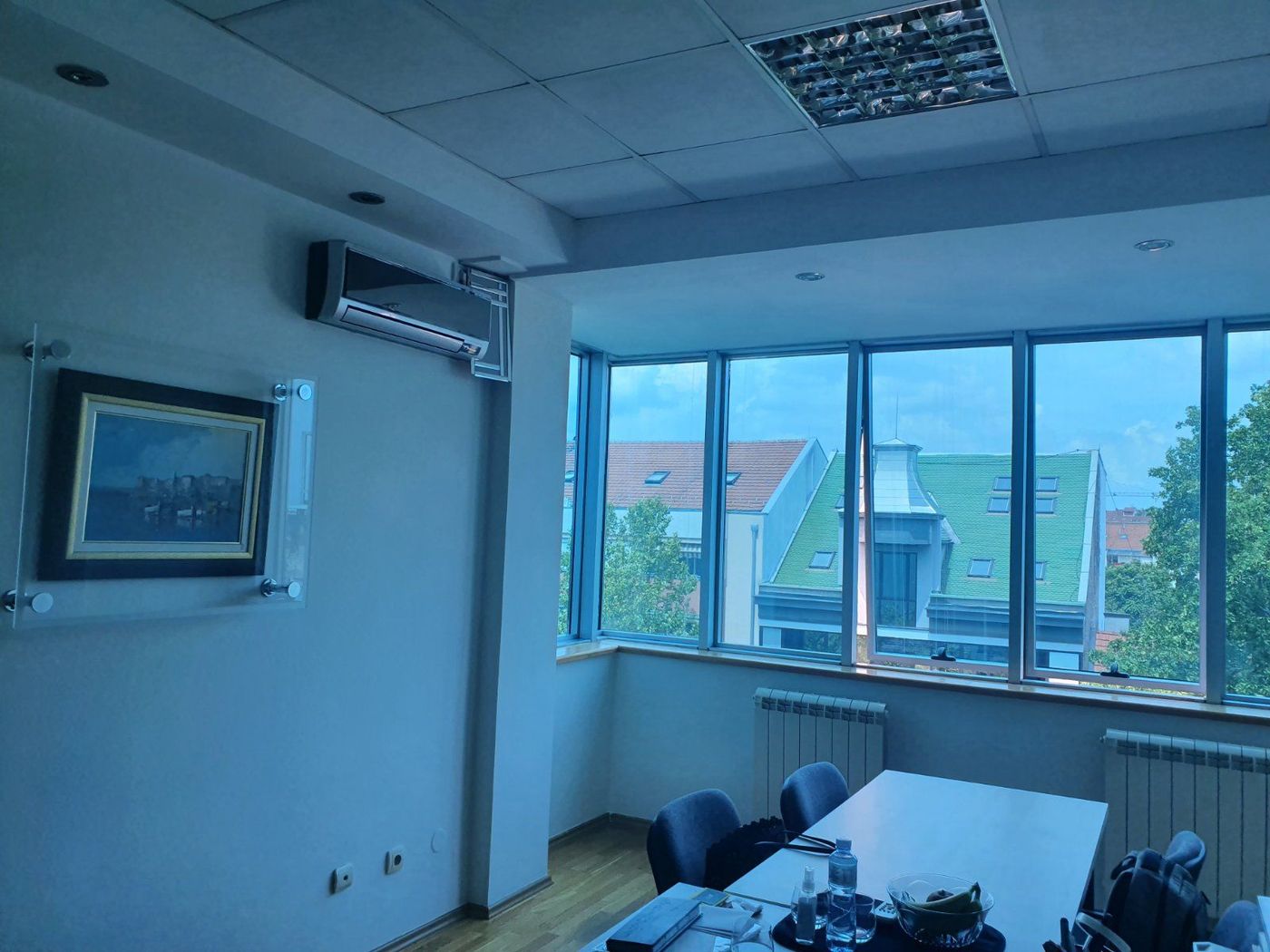 Uknjižena garsonjera kod Futoške pijace   idealno za izdavanje   062 792 583 3