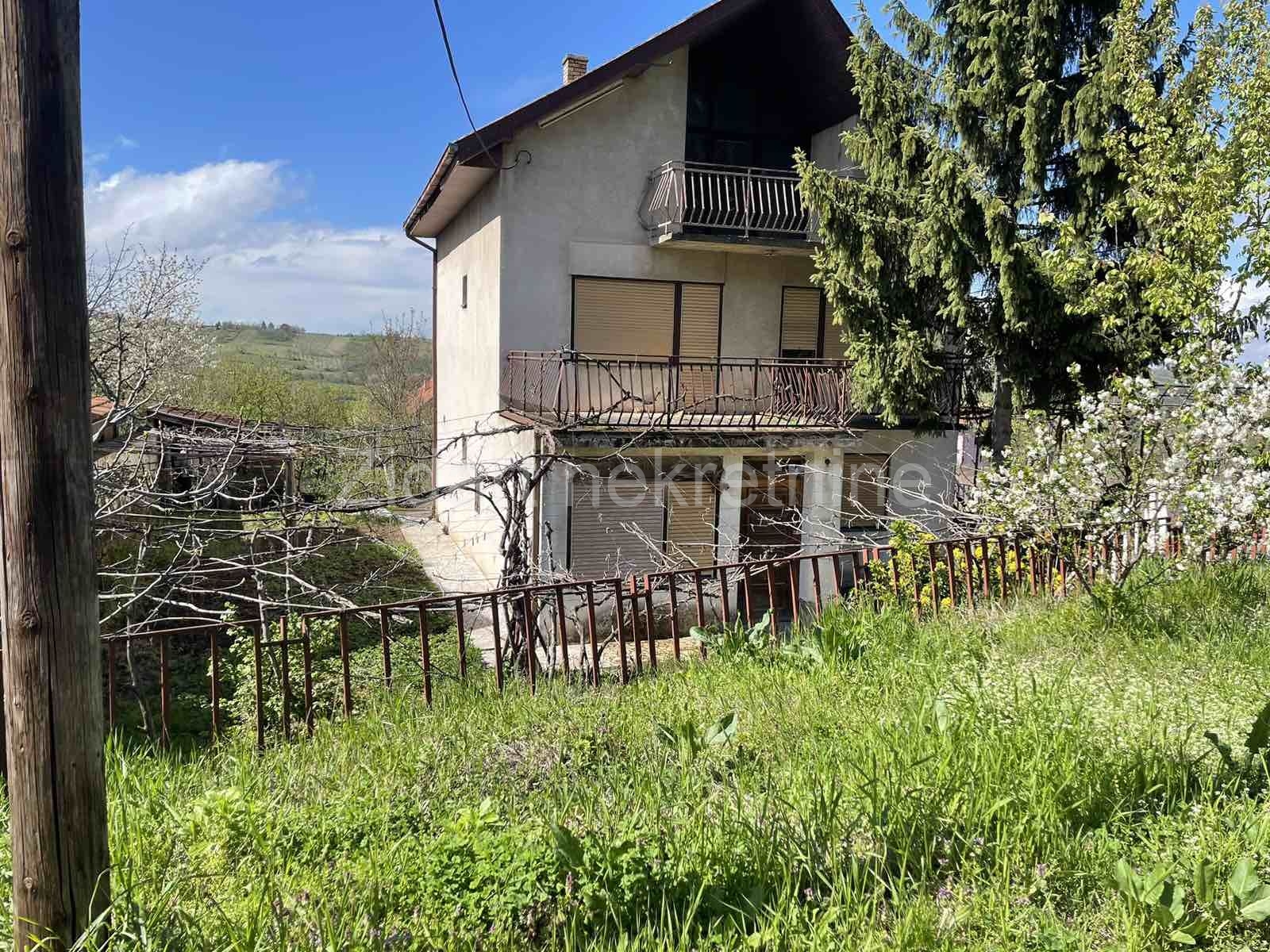 Smederevo, Petrijevo, kuća 398.55m2 2