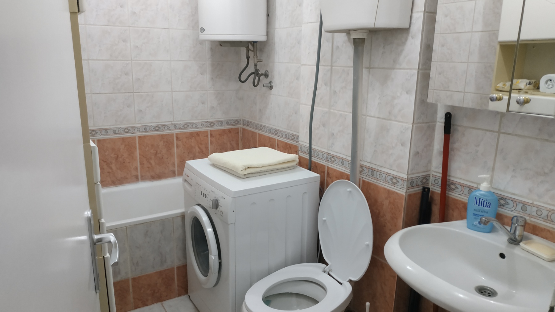 Povoljno 2 0 stan u NS blizu centra 5