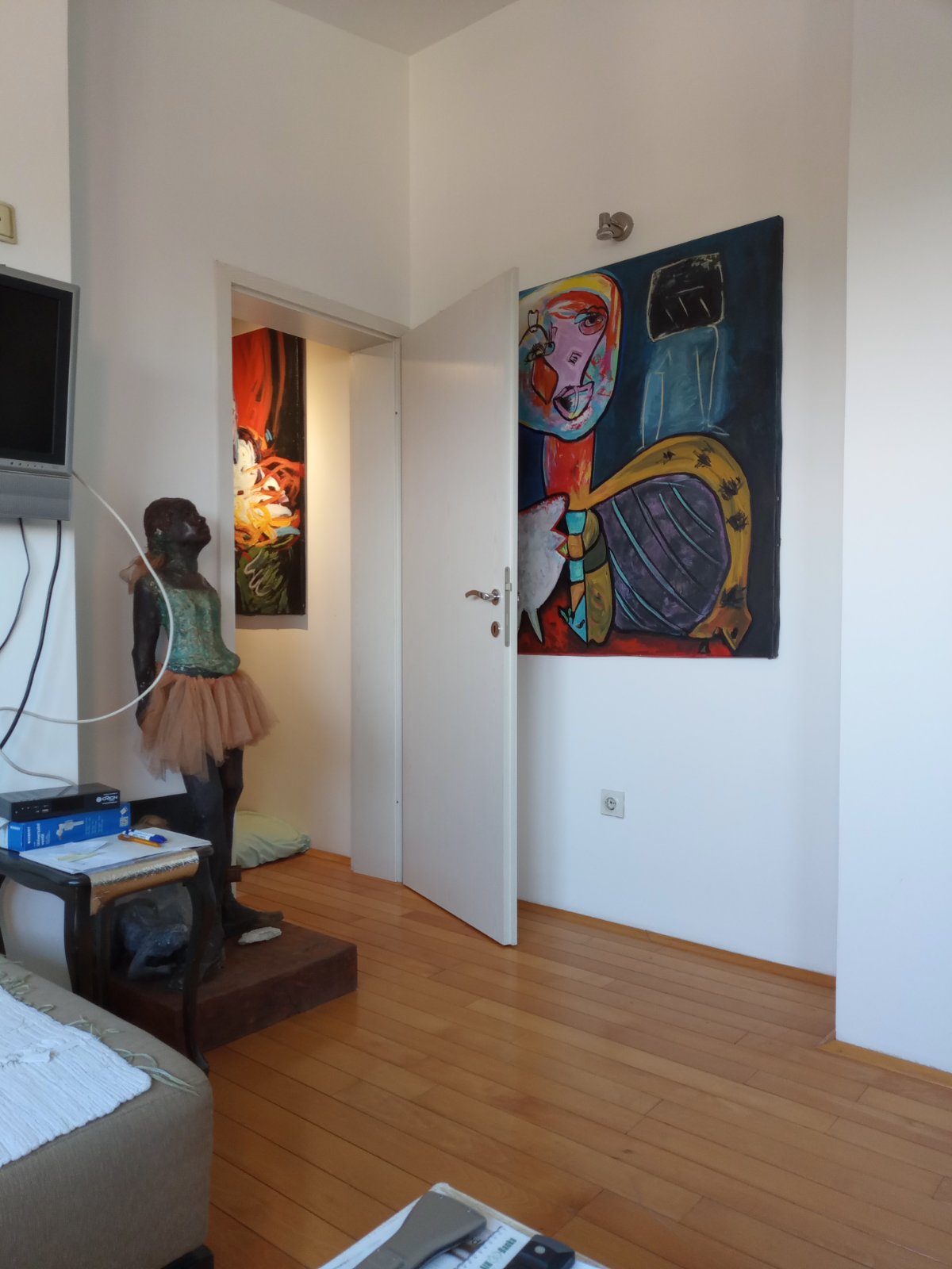 PRODAJEM GARSONJERU I GARAŽU U ISTOJ ZGRADI  U BEOGRADU 3