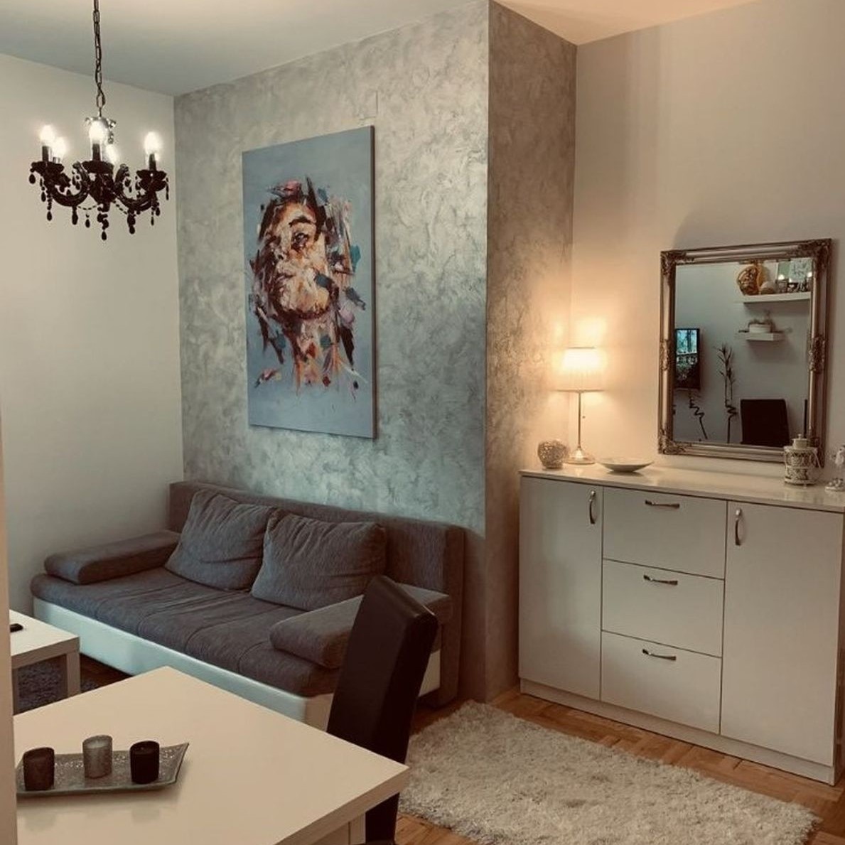 Uknjižen jednoiposoban stan   namešten   062 792 583 2