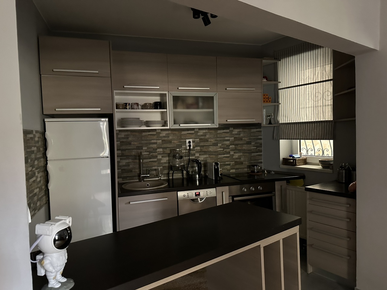 Strogi centar   pešačka zona   bez ulaganja   odlična investicija   062 792 583 3