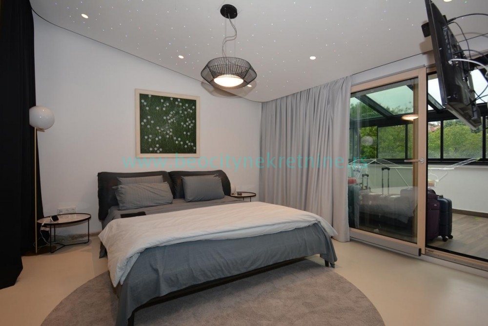 četvorosoban stan, 240 m2, Dedinje, Omladinska ID: 32799 9