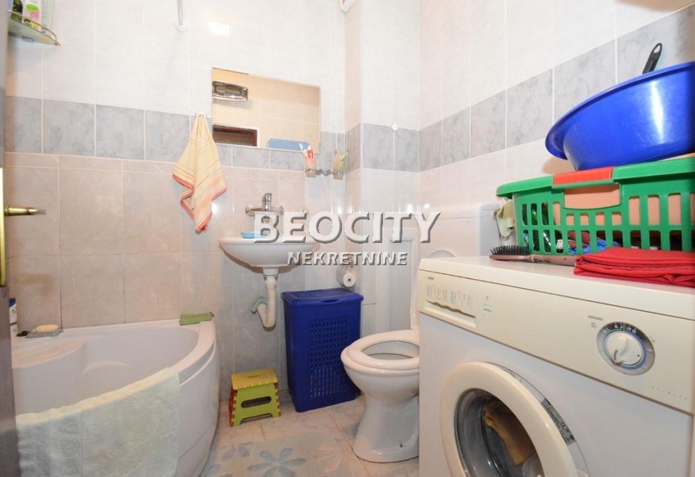 četvorosoban stan, 90 m2, Bele vode, Leposave Vujošević ID: 547 18