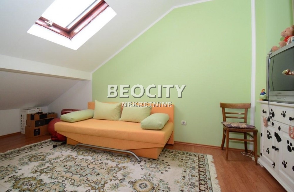 četvorosoban stan, 90 m2, Bele vode, Leposave Vujošević ID: 547 13