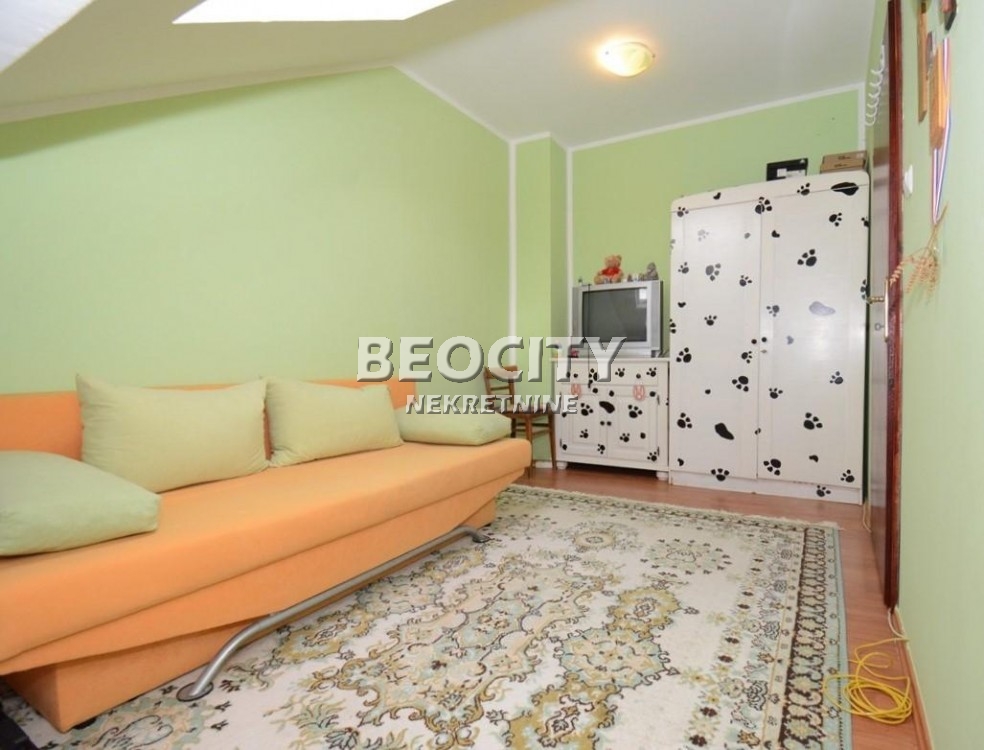 četvorosoban stan, 90 m2, Bele vode, Leposave Vujošević ID: 547 14