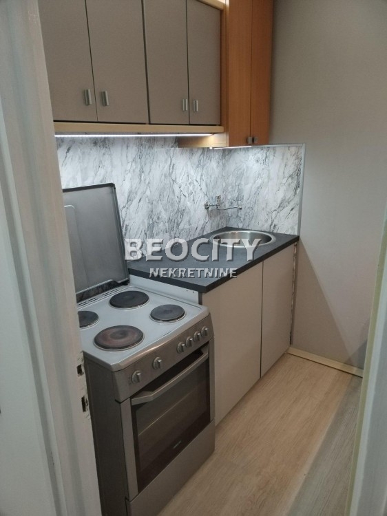 Dvosoban stan, 40 m2, Centar, Pere Segedinca ID: 98298 15