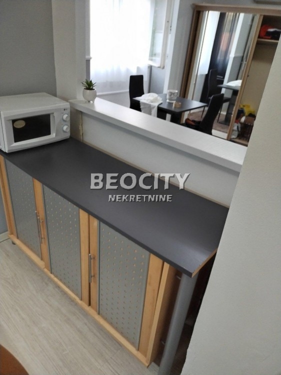 Dvosoban stan, 40 m2, Centar, Pere Segedinca ID: 98298 16