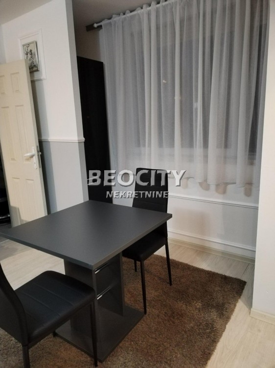 Dvosoban stan, 40 m2, Centar, Pere Segedinca ID: 98298 10