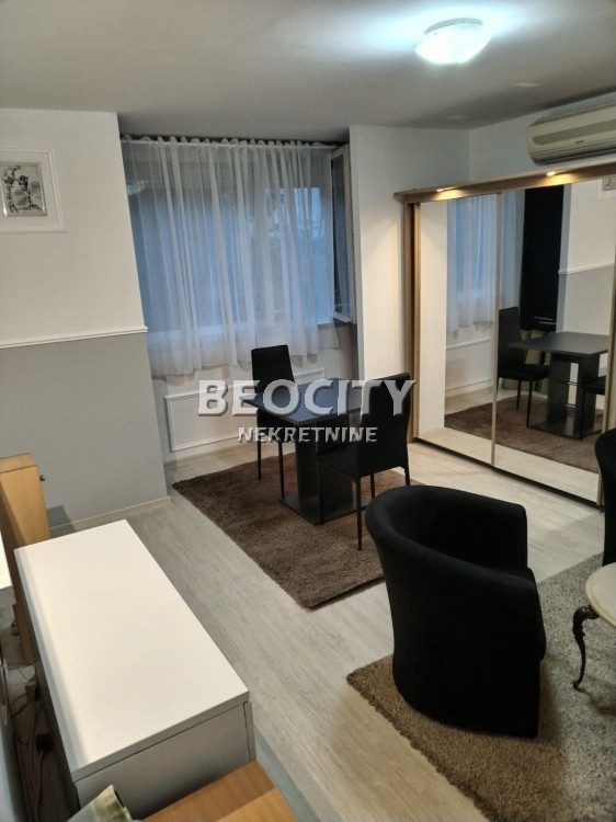 Dvosoban stan, 40 m2, Centar, Pere Segedinca ID: 98298 7