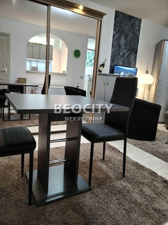 Dvosoban stan, 40 m2, Centar, Pere Segedinca ID: 98298 8
