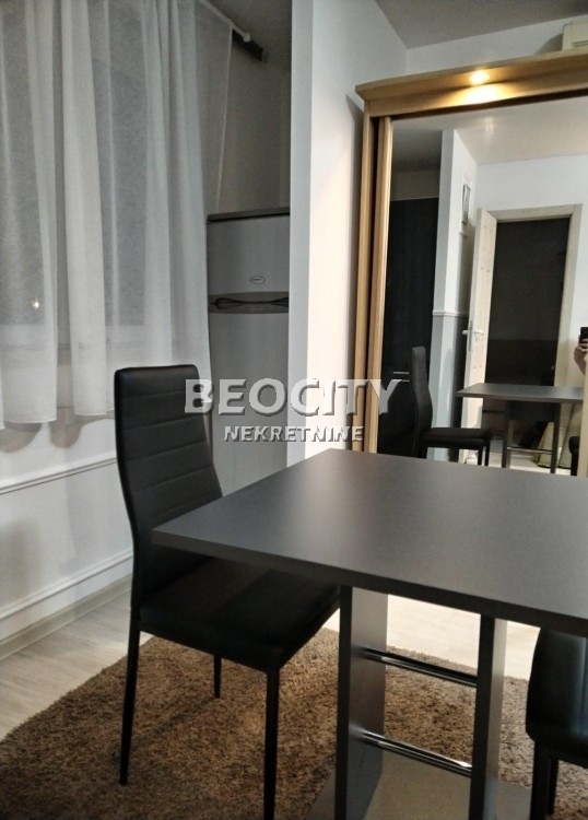 Dvosoban stan, 40 m2, Centar, Pere Segedinca ID: 98298 9