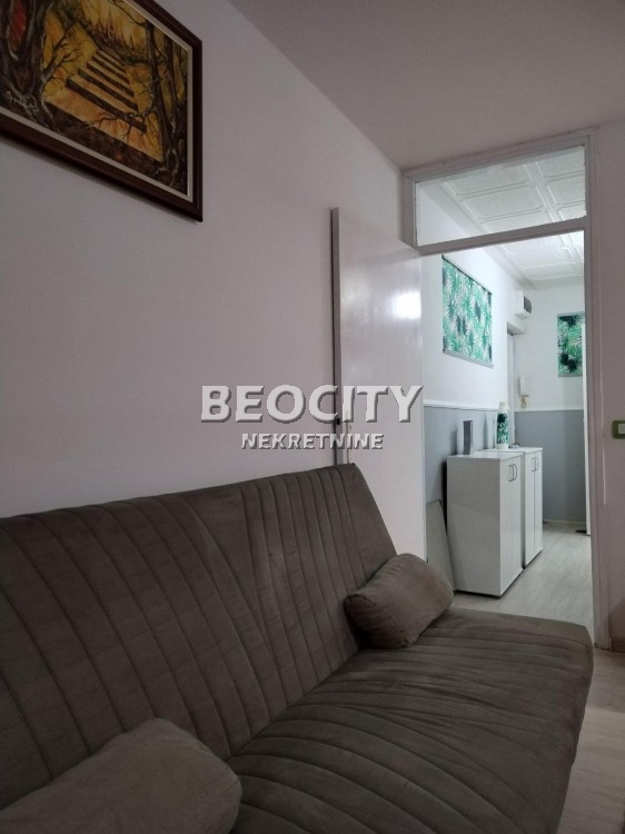 Dvosoban stan, 40 m2, Centar, Pere Segedinca ID: 98298 6