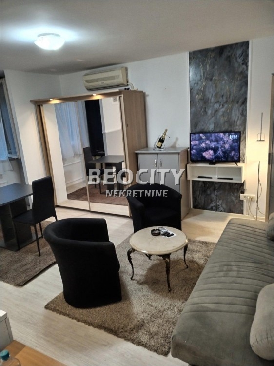 Dvosoban stan, 40 m2, Centar, Pere Segedinca ID: 98298 1