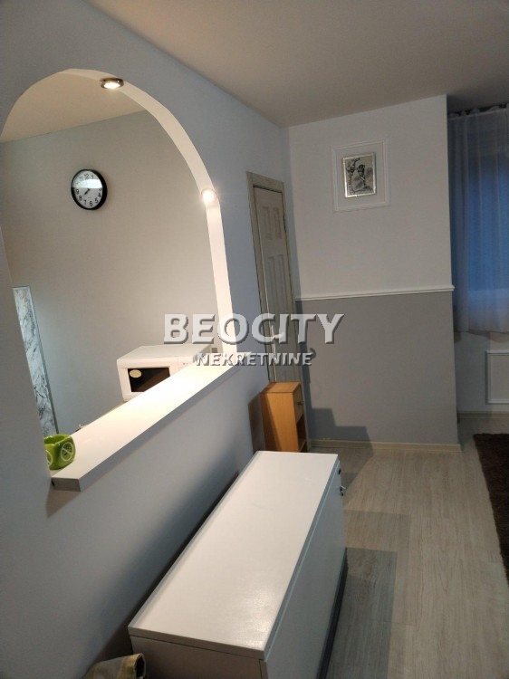 Dvosoban stan, 40 m2, Centar, Pere Segedinca ID: 98298 11